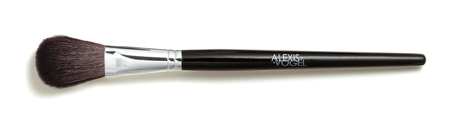 BLUSH BRUSH