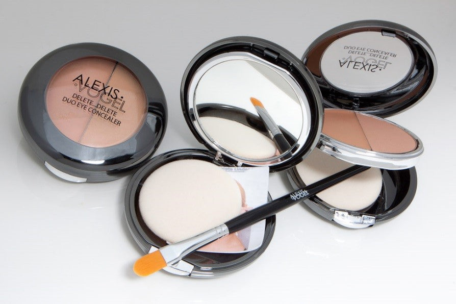DELETE DELETE EYE CONCEALER DUO:  LIGHT:  DISGUISE