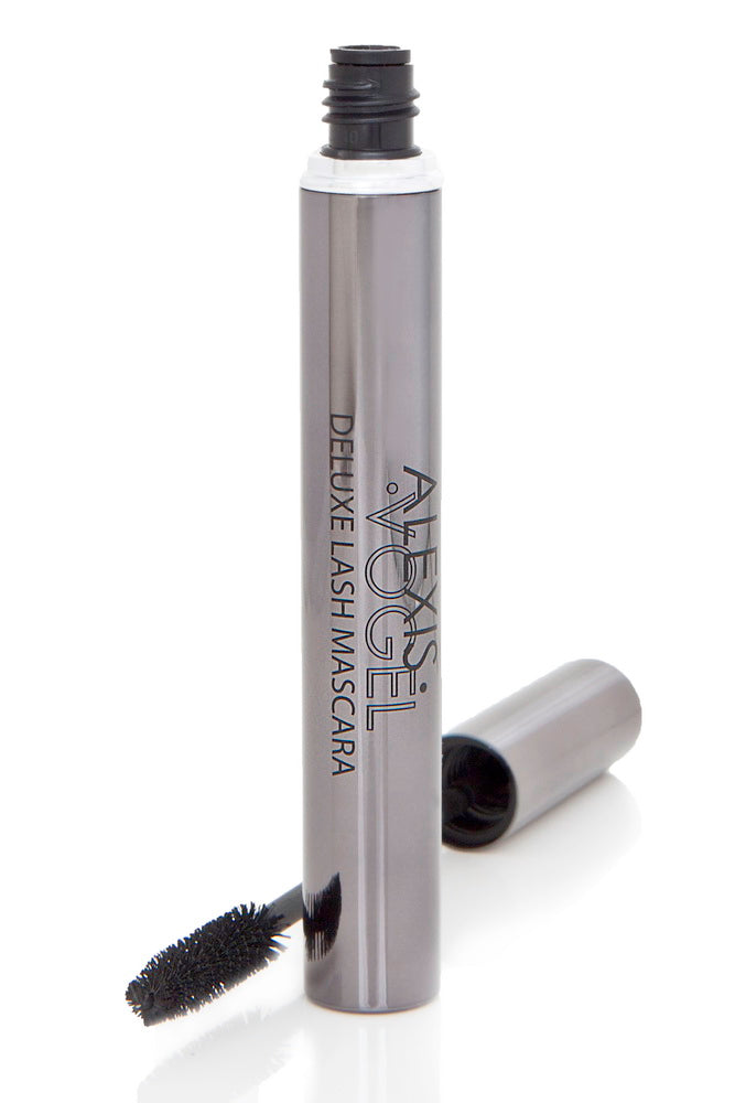 DELUXE LASH MASCARA: SO BLACK